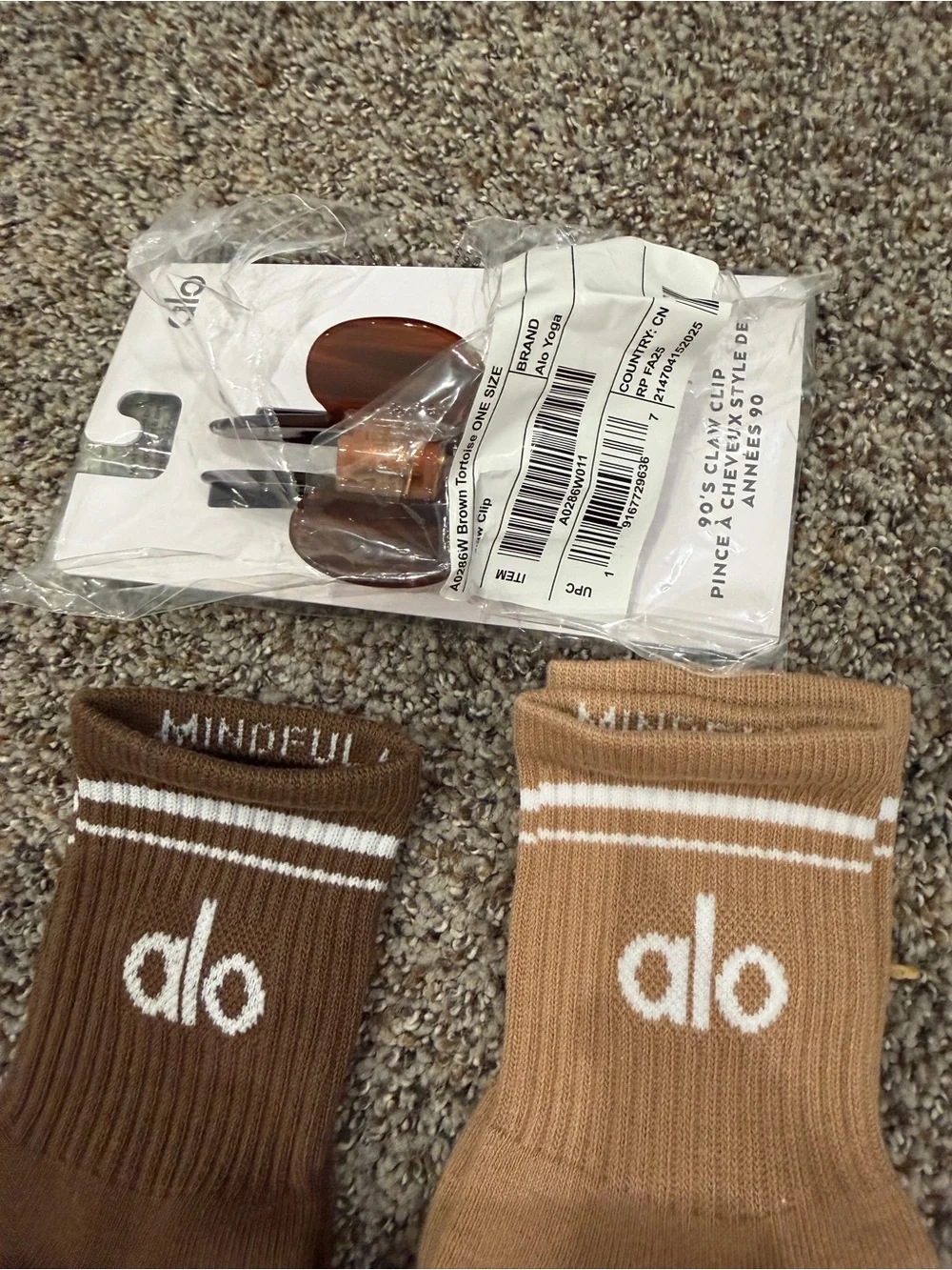 ALO Yoga Bundle 2 Half Crew Socks - Brown & Tan with Hair Claw Clip brown